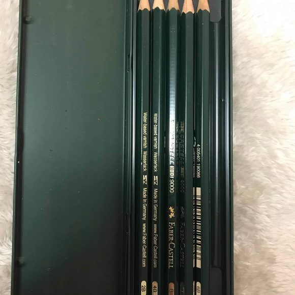 Faber Castell 9000 black lead pencils - Picture 2 of 4